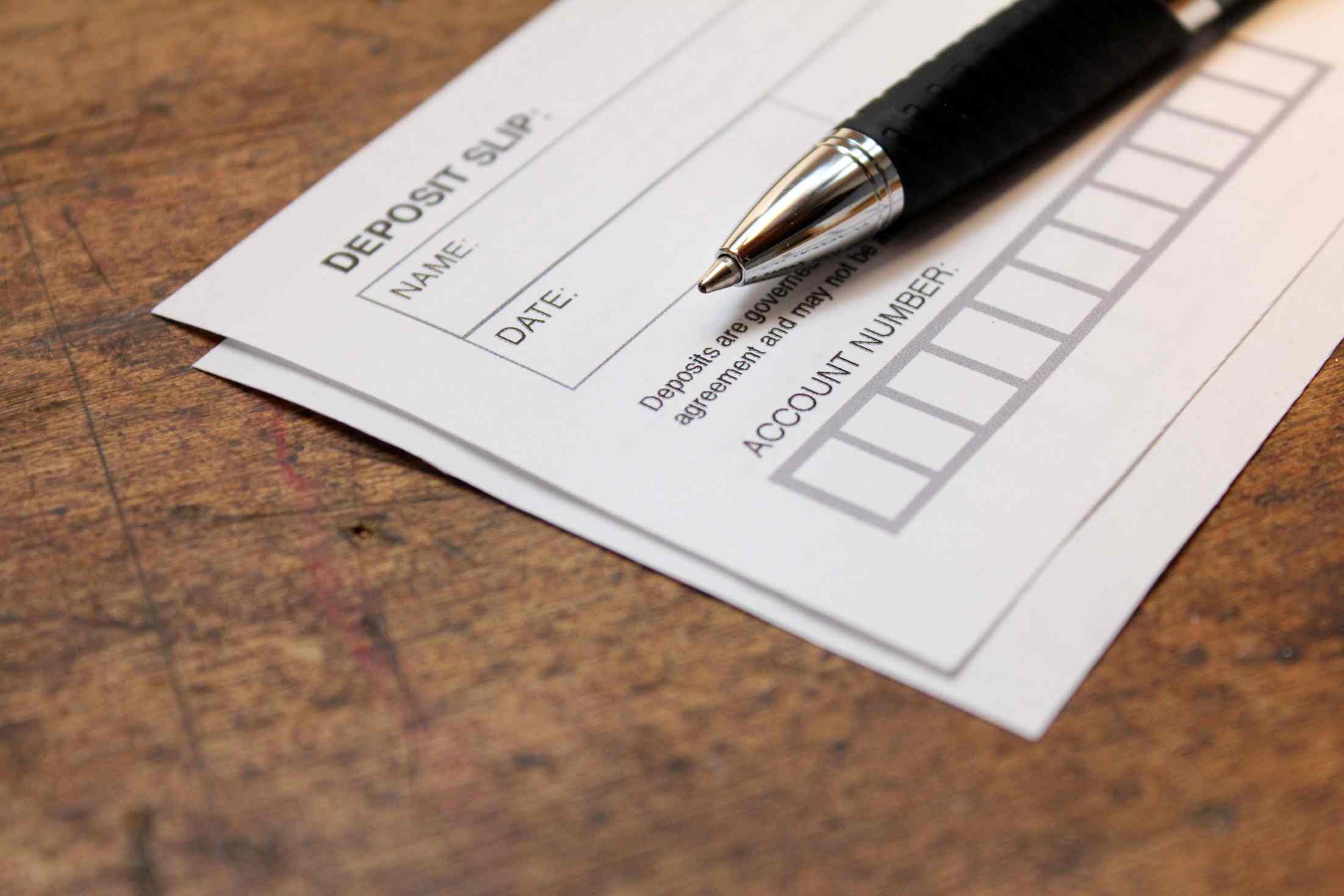 How to Fill Out a Business Deposit Slip